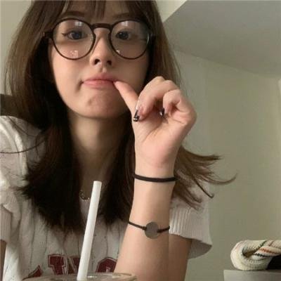 艾莉莎‧施莱辛格:战妆